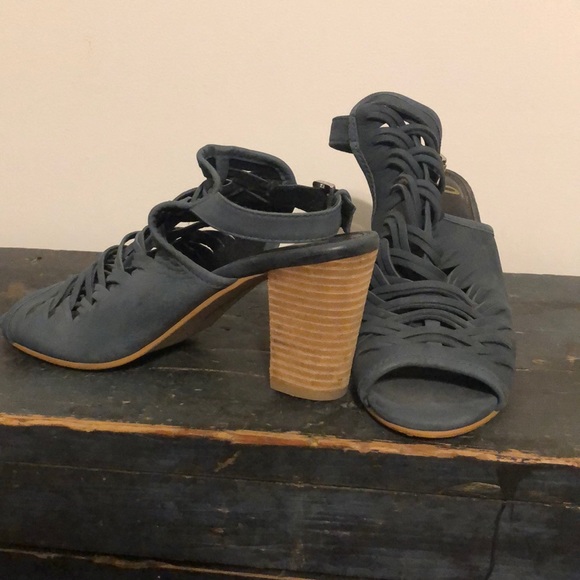 Sam Edelman teal ankle strap heel bootie - Picture 2 of 4